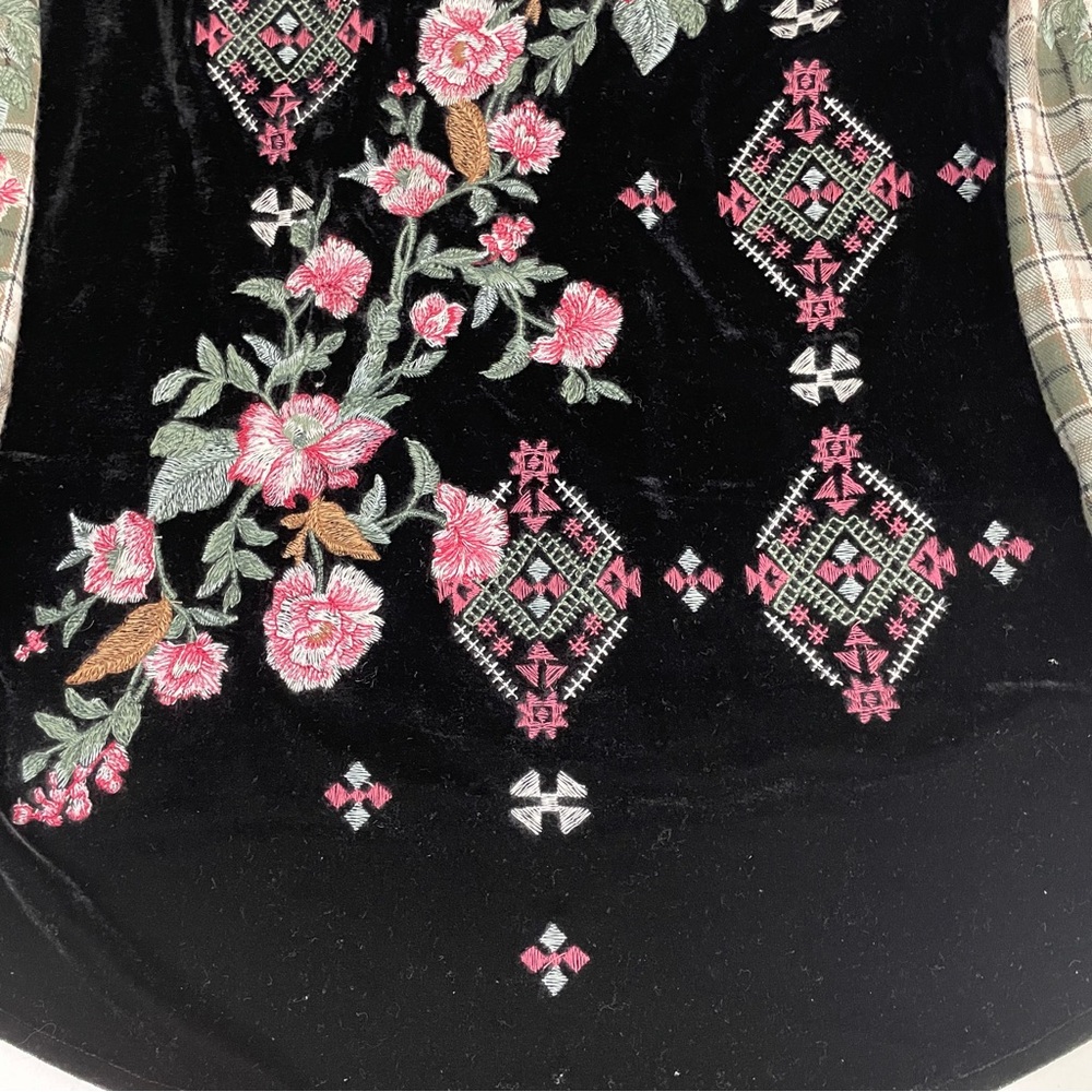 Paparazzi‎ Velvet Floral Embroidered Back Plaid Flannel Western Boho Shirt Large - Picture 7 of 12